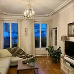Steps To Luxembourg Gardens Bright Family Flat