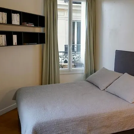 Steps To Luxembourg Gardens Bright Family Flat Appartamento